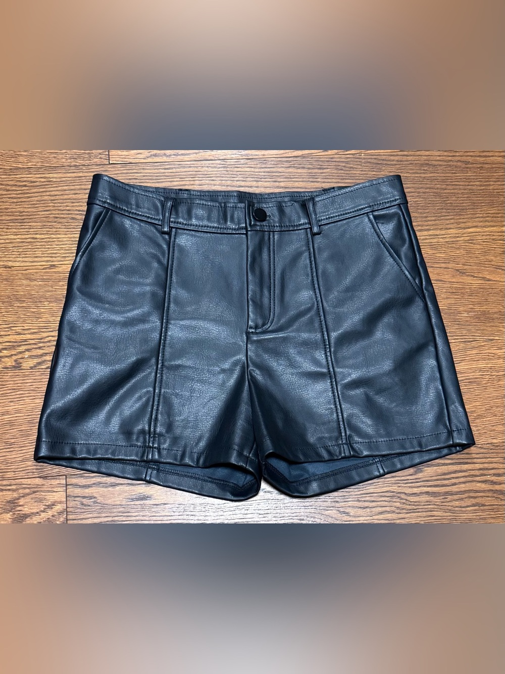 Women’s Black Tailored Edgy Faux Leather Shorts Size Large EUC Festival Rave